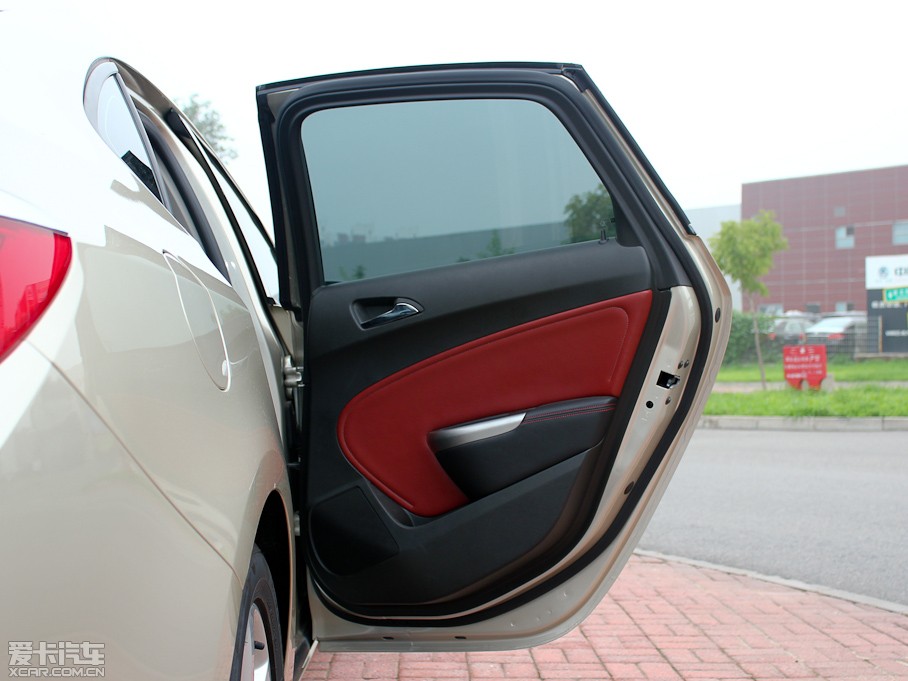 2010ӢGT 1.6T Ԅӕr\Ӱ