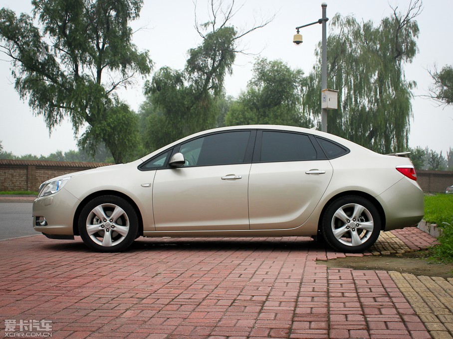 2010ӢGT 1.6T Ԅӕr\Ӱ