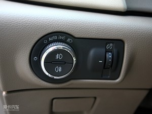 2010款1.8L 自动豪华版 中控区