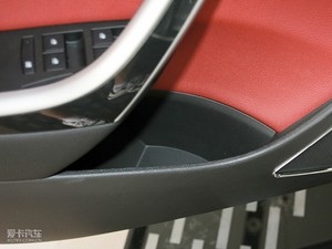 2010款1.6T 自动新锐运动版             前门储物空间