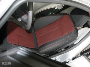 2010款1.6T 自动新锐运动版             空间座椅