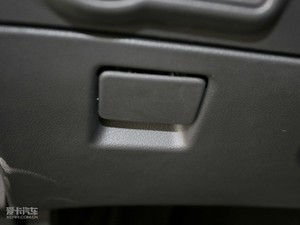 2010款1.6T 自动新锐运动版             空间座椅