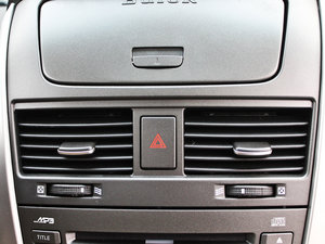 2011款1.6LE-MT 空调出风口