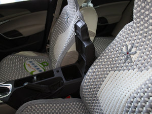 2011款2.4L SIDI精英版 空间座椅