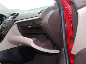 2011款2.4L SIDI旗舰版 空间座椅