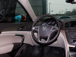 2011款2.4L SIDI旗舰版 空间座椅