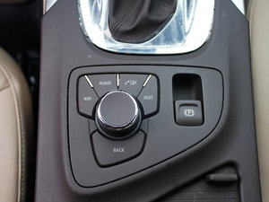 2011款2.4L SIDI旗舰版 中控区