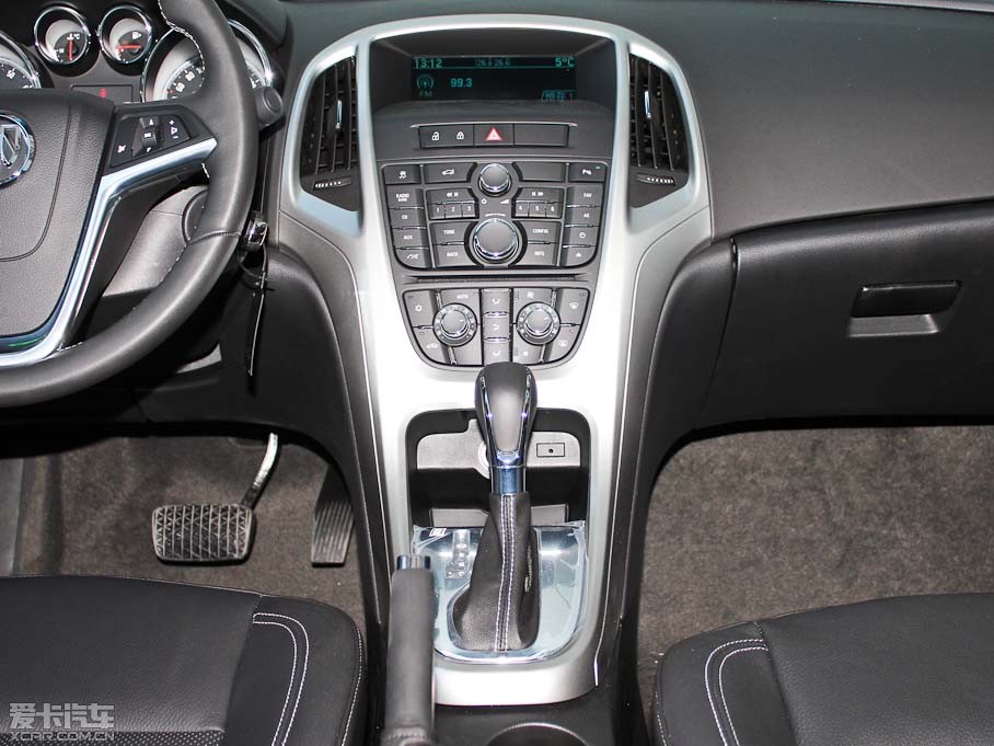 2011��Ӣ��GT 1.6T �Ԅӕr���\����Ƥ��