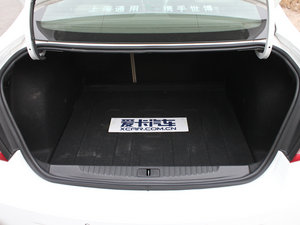 2011款1.8L 自动时尚真皮版 行李厢空间