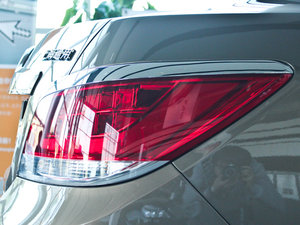 20112.4L eAssist° ^