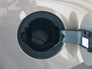 20112.4L eAssist° ^