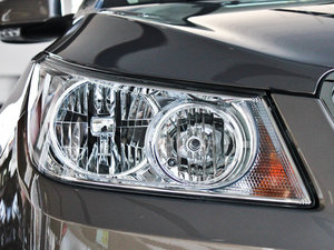 20112.4L eAssist° ^