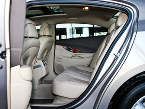 2011款2.4L eAssist雅致版 后排空间