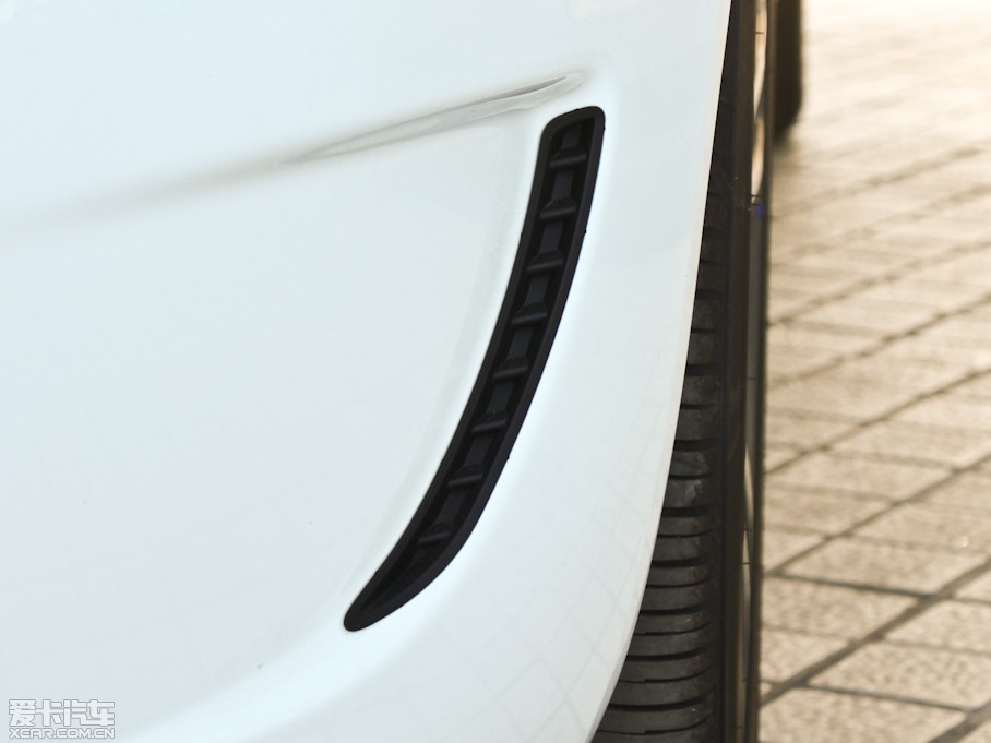 2011�����GS 2.0T �����\�Ӱ�