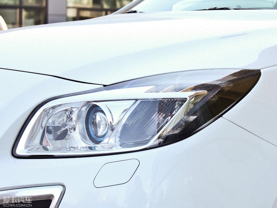 2011�����GS 2.0T �����\�Ӱ�