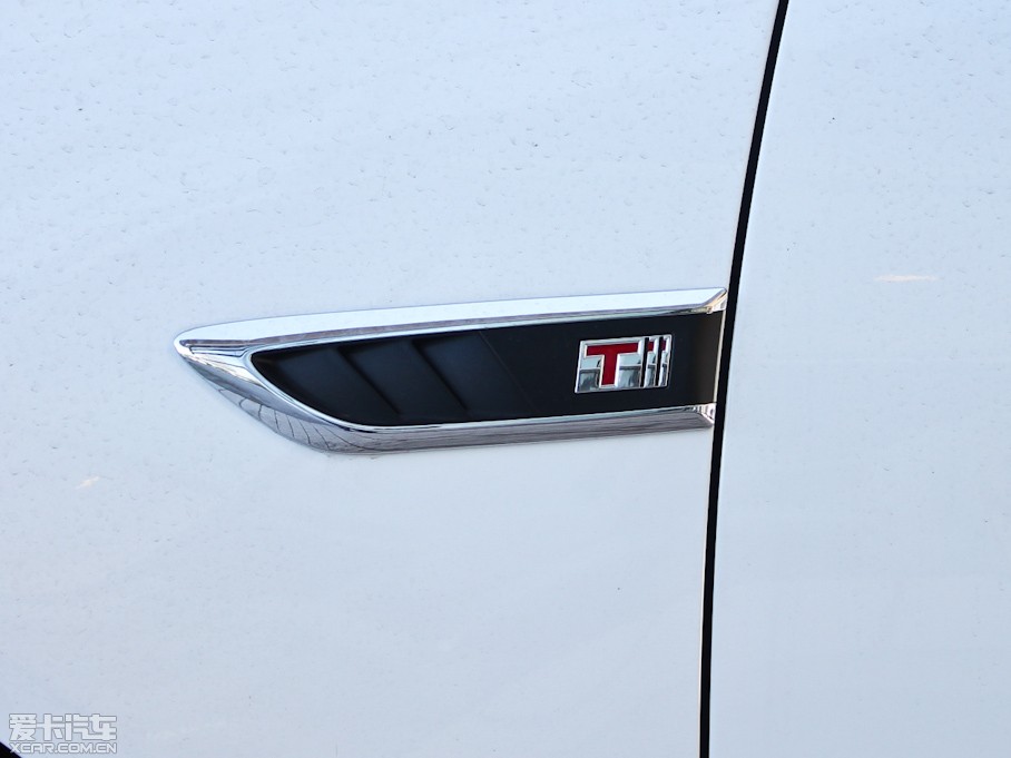 2011�����GS 2.0T �����\�Ӱ�