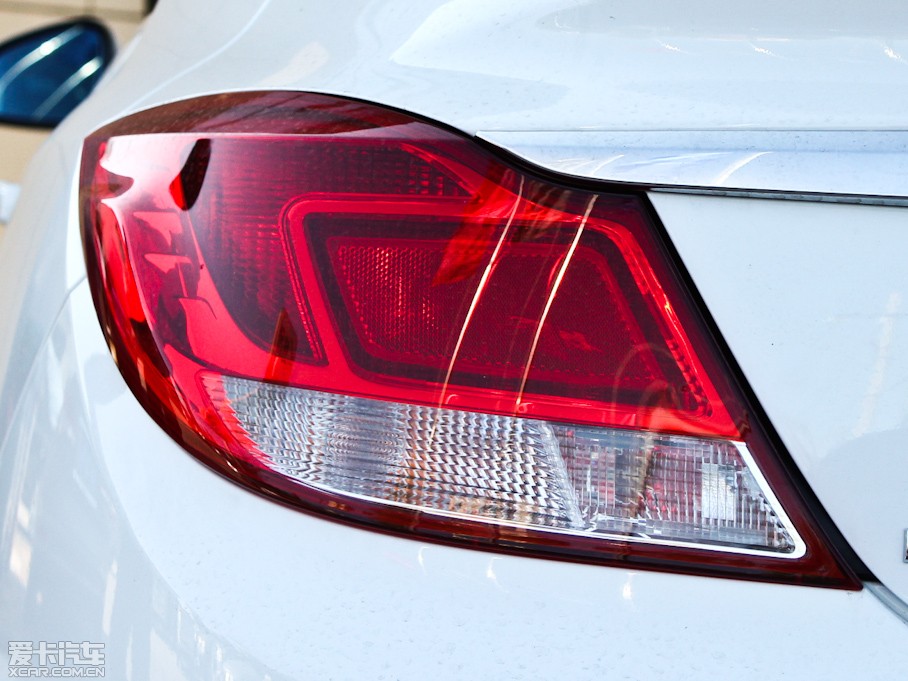 2011�����GS 2.0T �����\�Ӱ�