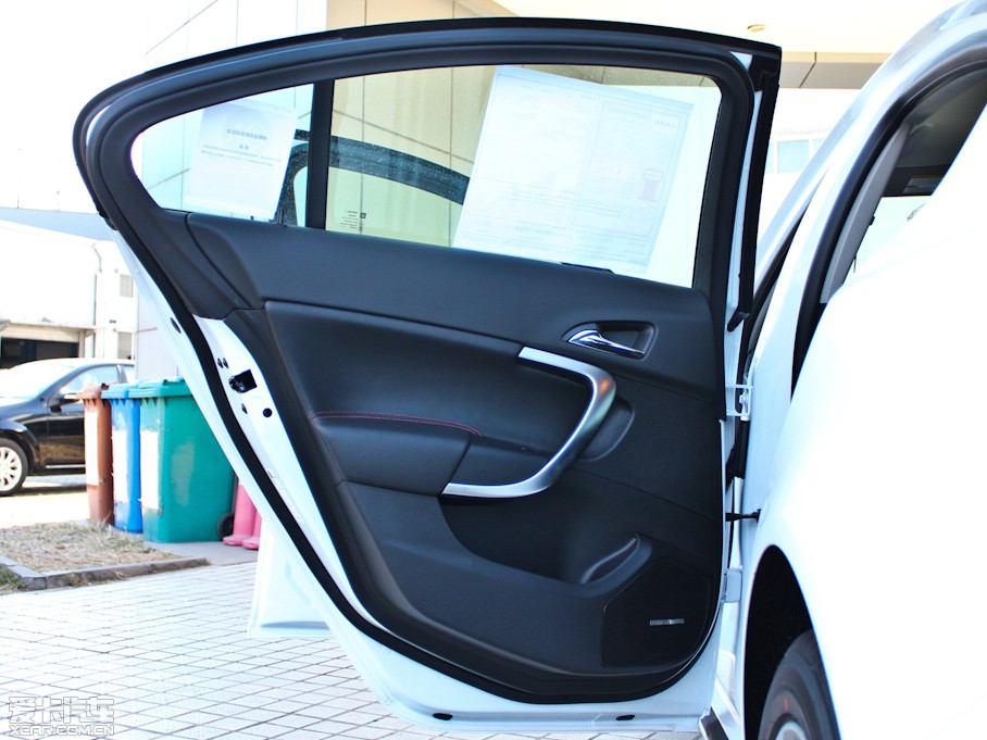 2011�����GS 2.0T �����\�Ӱ�