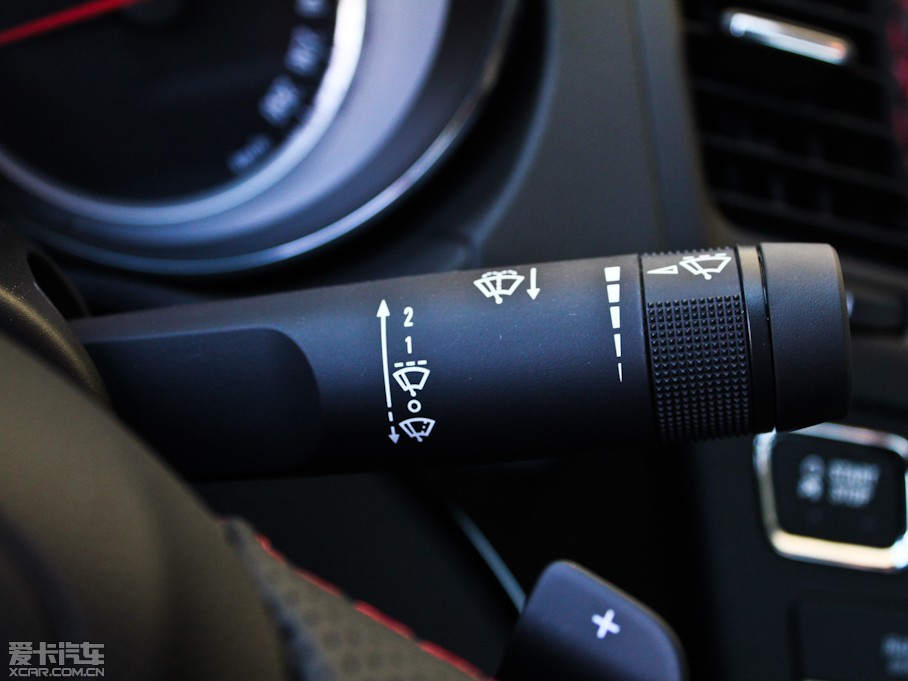 2011�����GS 2.0T �����\�Ӱ�