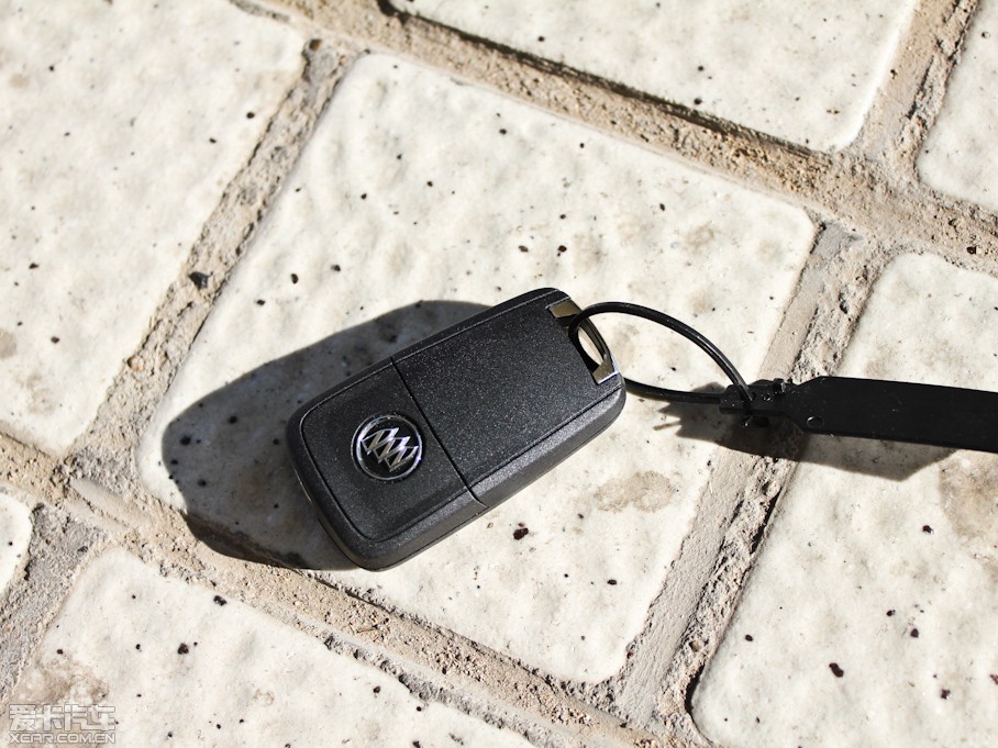 2011�����GS 2.0T �����\�Ӱ�