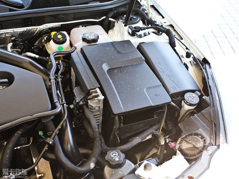 2011�����GS 2.0T �����\�Ӱ�