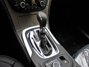 2012款2.4L SIDI自动旗舰版 中控区