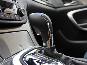 2012款2.4L SIDI自动旗舰版 中控区