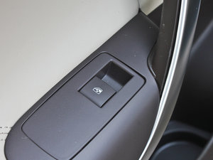 2012款2.0L 自动舒适版 中控区