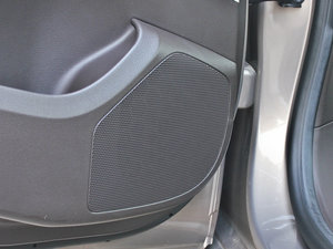 2012款2.0L 自动舒适版 中控区
