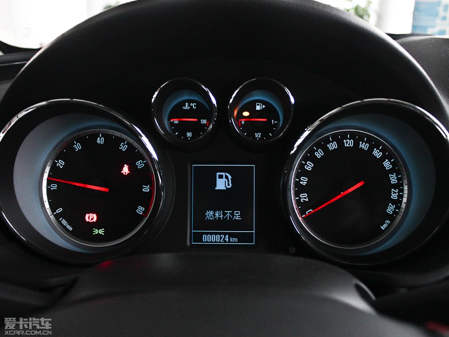 2012�����GS 2.0T �����\�Ӱ�