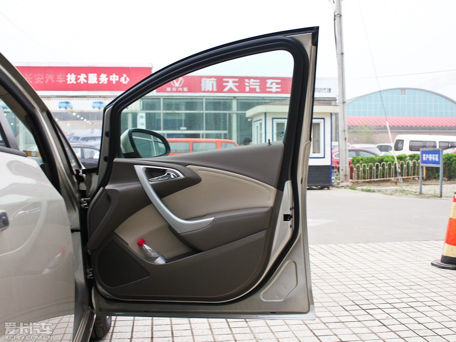 2012ӢGT 1.6L ք(dng)M(jn)ȡ