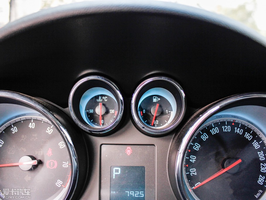 2012ӢGT 1.8L Ԅ(dng)r(sh)Ƥ