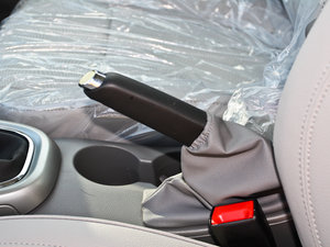 2012款1.6L 手动进取版 驻车制动器