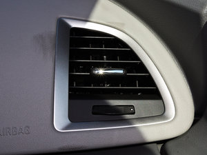 2012款1.6L 手动进取版 中控区
