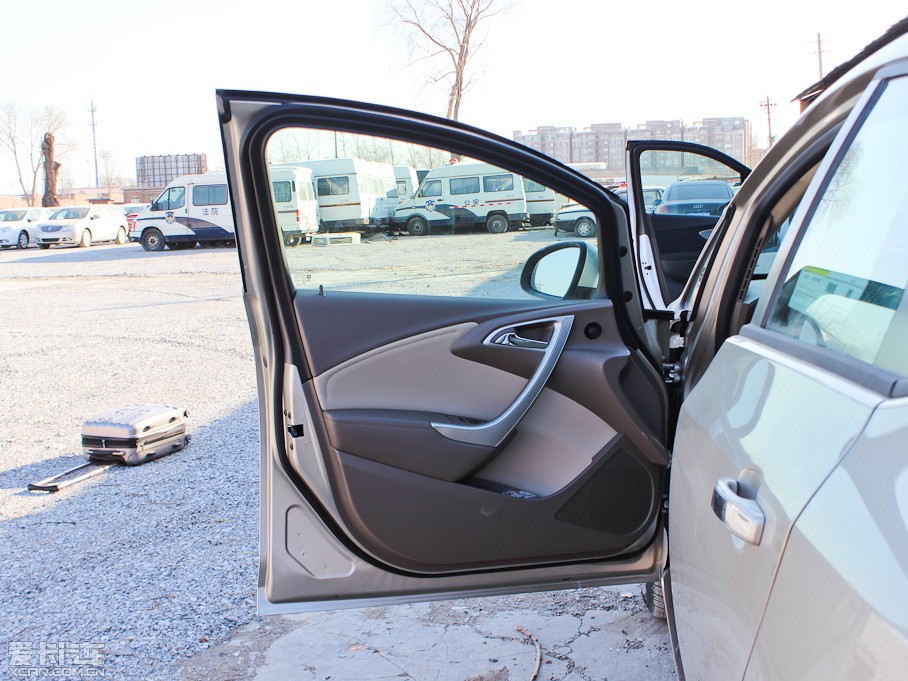 2013ӢGT 1.6L Ԅ(dng)r(sh)