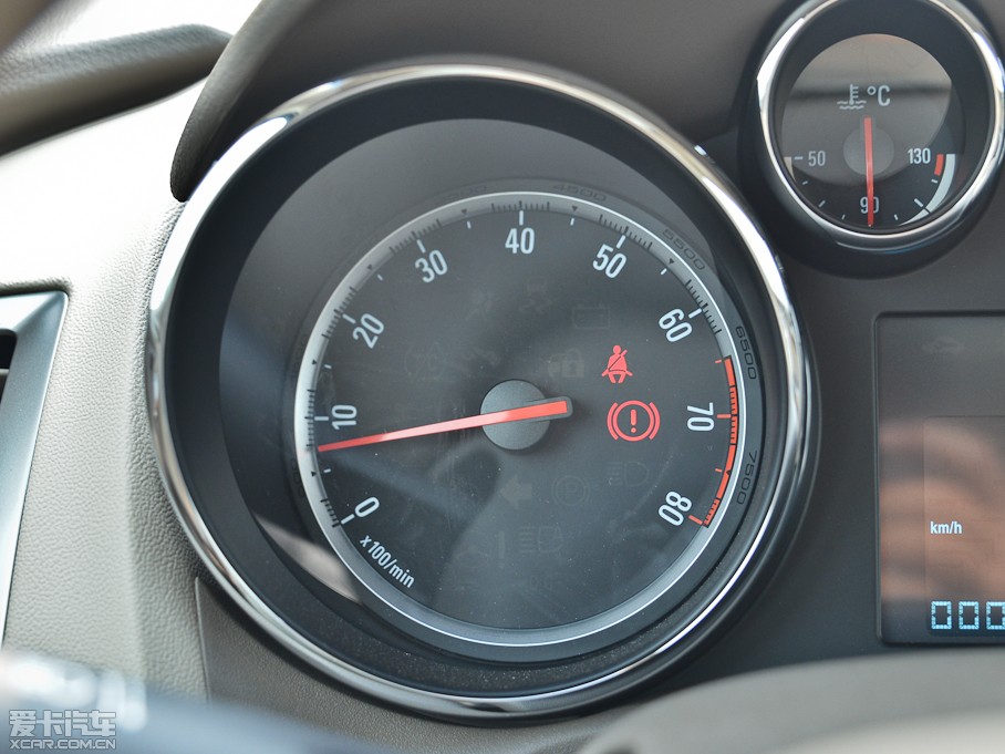 2013ӢGT 1.6L ք(dng)m