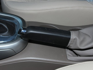 2013款1.6L 自动时尚型 驻车制动器