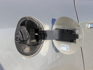 2013款1.6L 自动时尚型 油箱盖