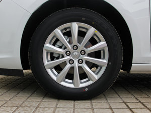 2013款1.8L 自动时尚型 轮圈