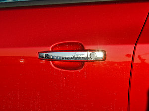 2013款1.6L 自动舒适型 主驾门拉手