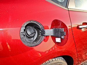 2013款1.6L 自动舒适型 油箱盖