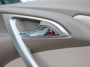 2013款1.6L 自动舒适型 空间座椅