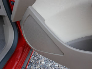 2013款1.6L 自动舒适型 空间座椅