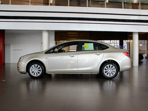 2013款1.6L 自动时尚型 整体外观