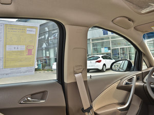 2013款1.6L 手动舒适型 空间座椅