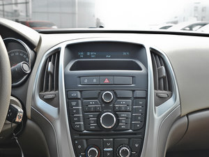 2013款1.6L 手动舒适型 空调出风口