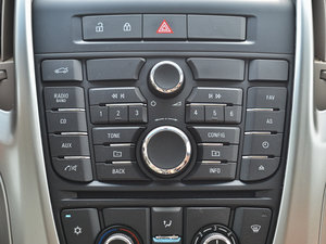 2013款1.6L 手动舒适型 音响调节