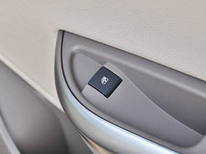 2013款1.6L 手动舒适型 中控区
