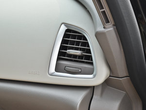 2013款1.6L 手动舒适型 中控区