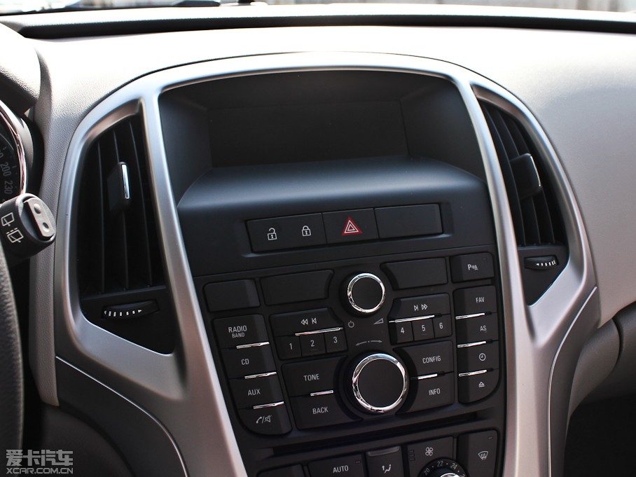 2013��Ӣ��XT 1.6L �Ԅӕr�а�